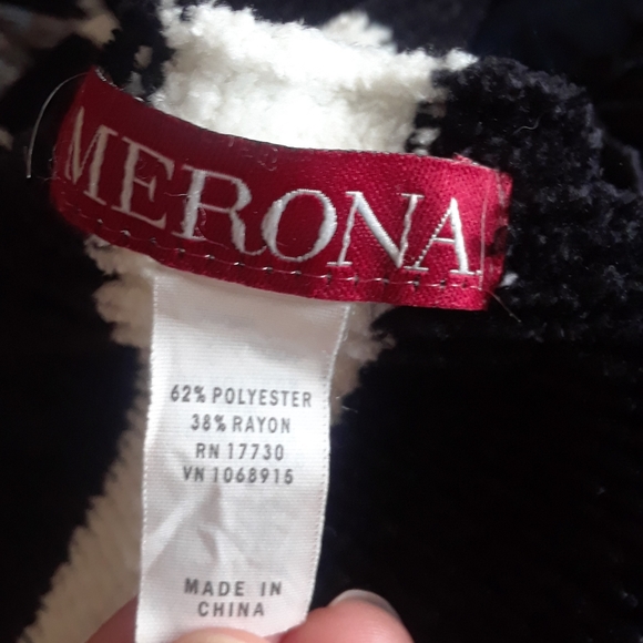 Merona Scarf - Picture 2 of 2